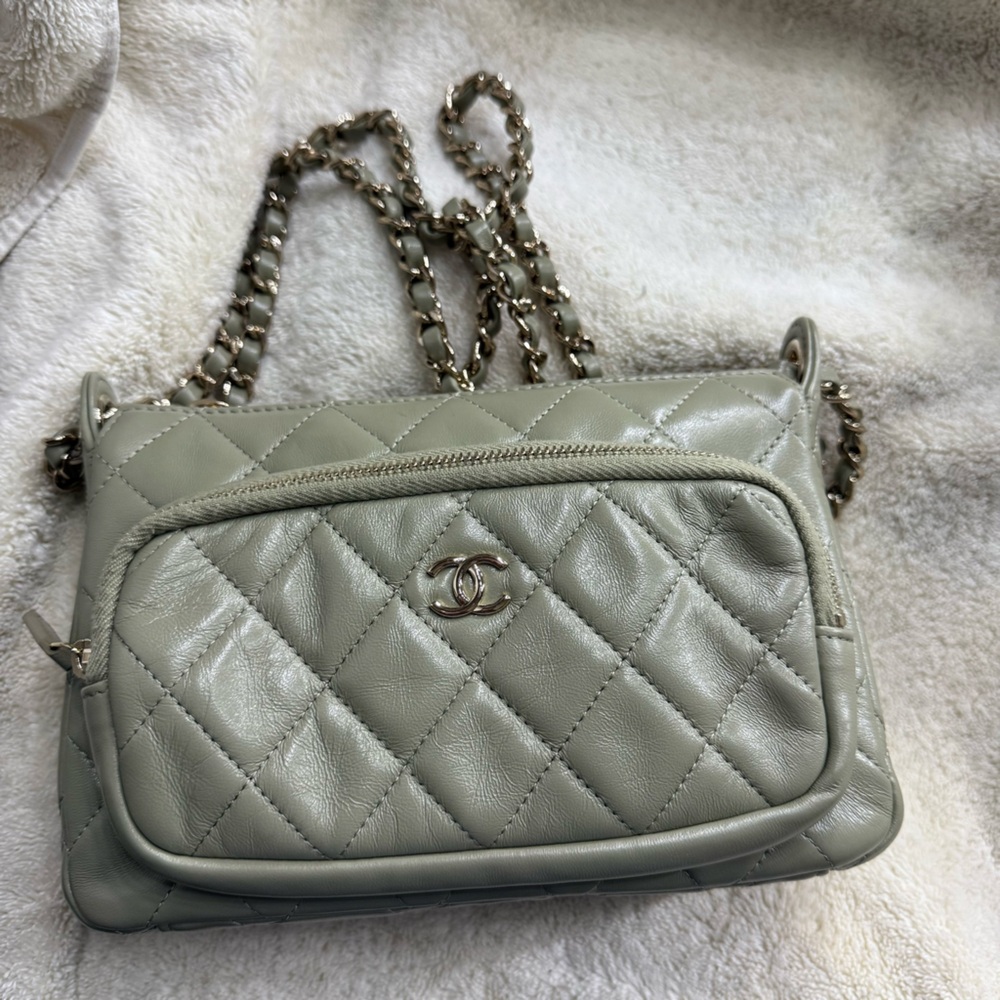 Chanel Quilted Lambskin Leather Chain Bag 25c green
